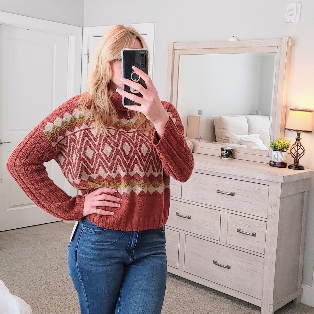 Geometric Patterned Sweater - Rust and Cream